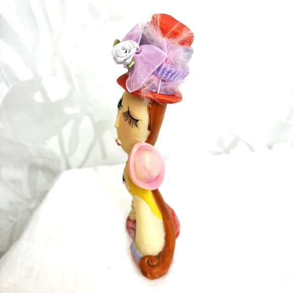 Mother and Daughter Resin Bust 6" tall - Picture 6 of 9